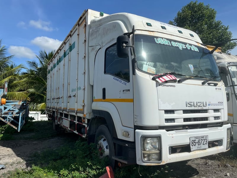 ISUZU FTR 240แรงม้า รถบรรทุก 6ล้อ ตู้แห้ง ปี2012