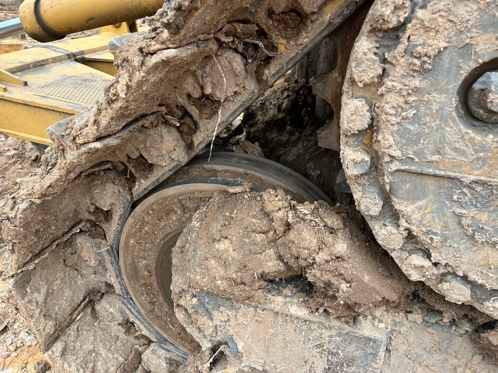 รถบ้านฝากขาย แทรคเตอร์ D5H สวยเดิน เล่มทะเบียนพร้อม 0868449044 รถบ้านฝากขาย แทรคเตอร์ D5H สวยเดิน เล่มทะเบียนพร้อม 0868449044