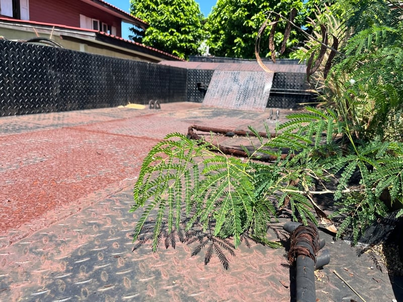 โป๊ะแมคโคร 200 กว้าง 3 เมตร ยาว 12.50 เมตร สวยไม่ผุ พร้อมใช้งาน สอบถามรายละเอียดเพิ่มเติมได้ 0868449044