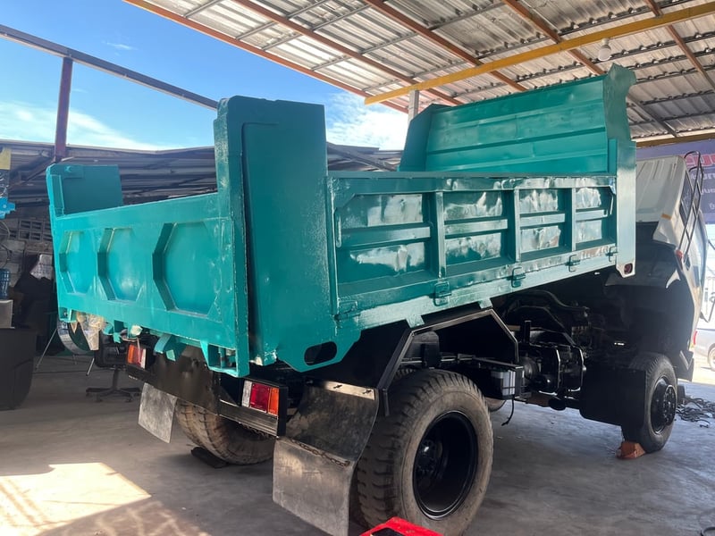ISUZU FTR 195แรงม้า รถบรรทุก 6ล้อ ดั้มพ์ ปี2001 ISUZU FTR 195แรงม้า รถบรรทุก 6ล้อ ดั้มพ์ ปี2001