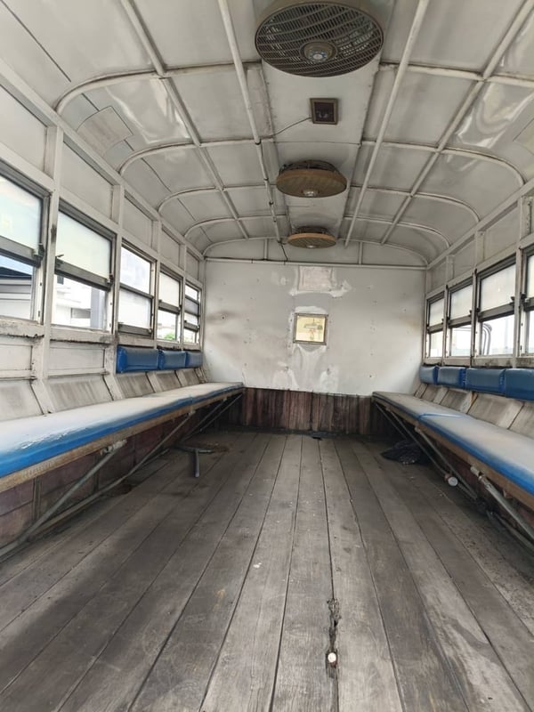 รถโดยสารสวยเดิม วิ่งน้อย เครื่อง  130 แรง จดทะเบียนปี 55 