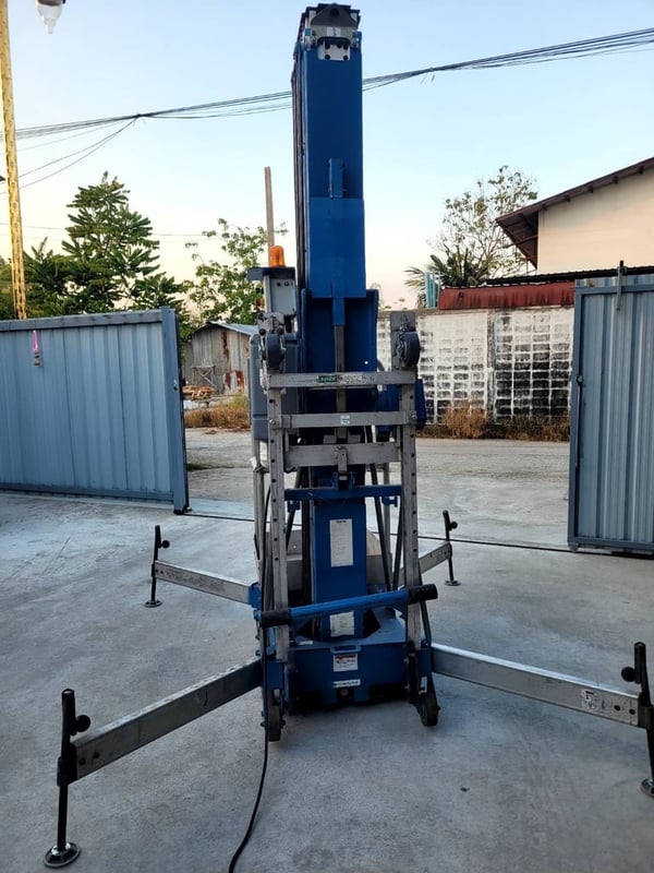 กระเช้าไฟฟ้า ยกได้ 12.3 เมตร รับนำ้หนักได้ 120 กก 0868449044