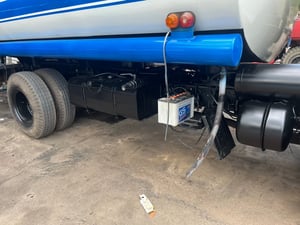 HINO FC 150แรงม้า รถบรรทุก 6ล้อ บรรทุกน้ำ ปี2004 เลขไมล์น้อยกว่า 500,000 กม.เล่ม ม.79 โทร 0868449044