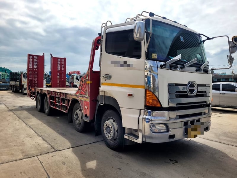 Hino S700 สะพานไฮดรอลิก เล่มทะเบียนพร้อม 0868449044 Hino S700 สะพานไฮดรอลิก เล่มทะเบียนพร้อม 0868449044