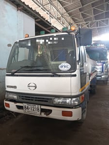 รถหกล้อถัวนำ้ 5000 ลิตร ค.Jo5C เล่ม ม.79 ถังไม่ผุ ไม่รั่ว เล่ม ม.79 โทร 0868449044