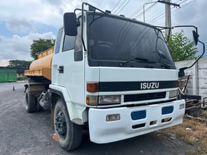 ISUZU FTR 240แรงม้า รถบรรทุก 6ล้อ บรรทุกน้ำ ถังสแตนเลสบรรจุ 5000 ลิตร ISUZU FTR 240แรงม้า รถบรรทุก 6ล้อ บรรทุกน้ำ ถังสแตนเลสบรรจุ 5000 ลิตร