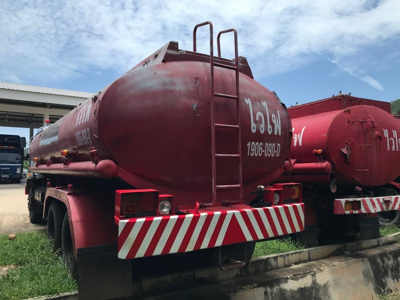 ขายรถนำ้มัน FM176 คือ.EH700 เกียร์ธรรมดา สโลว์ 2 เพลา ถัง 15,000 ลิตร เอกสารประมูล ขายรถนำ้มัน FM176 คือ.EH700 เกียร์ธรรมดา สโลว์ 2 เพลา ถัง 15,000 ลิตร เอกสารประมูล