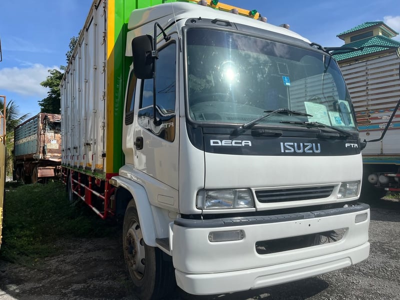 ISUZU FTR 200แรงม้า รถบรรทุก 6ล้อ ตู้แห้ง ปี2005