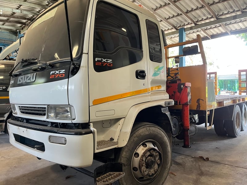 ISUZU FXZ 270 แรงม้า ติดเครน ทาดาโน่ 5 ตัน 3 ปอก พื้น 6 เมตร เล่มทะเบียนพร้อม