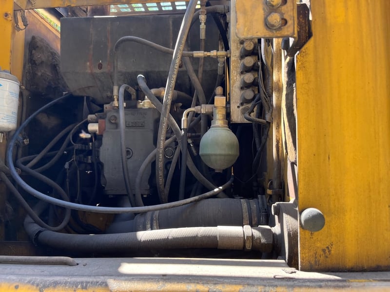 แมคโคร ล้อยาง pw 160-7k ใช้งานน้อย สวยเดิม โทร 0868449044