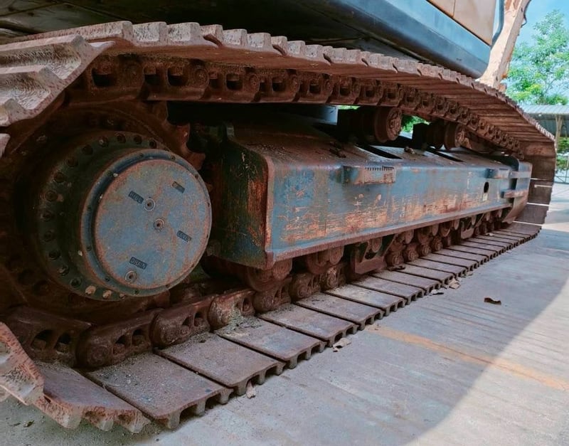 แมคโครบูมยาว 18 เมตร  ใช้งานน้อย 2700 ชั่วโมง โทร 0868449044