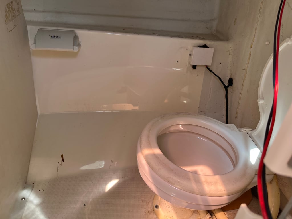 เรือ 23 ฟุต ค.140 แรง สวยพร้อมใช้ 0868449044