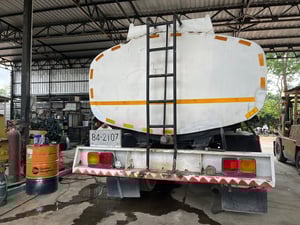 HINO FM 212แรงม้า รถบรรทุก 10ล้อ บรรทุกน้ำ ปี2006 เลขไมล์น้อยกว่า 500,000 กม.