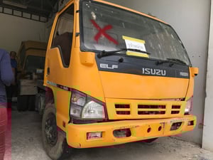 ISUZU NQR 150แรงม้า รถบรรทุก 6ล้อ บรรทุกขยะ ปี2002