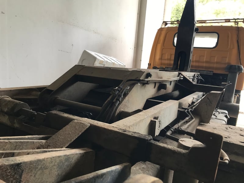 ISUZU NQR 150แรงม้า รถบรรทุก 6ล้อ บรรทุกขยะ ปี2002