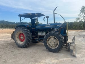 ขาย AT6610. ดันหน้า ผาน7 เล่นทะเบียน ราคา 540,000 บาท โทร 0822134217