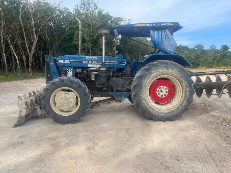 ขาย AT6610. ดันหน้า ผาน7 เล่นทะเบียน ราคา 540,000 บาท โทร 0822134217