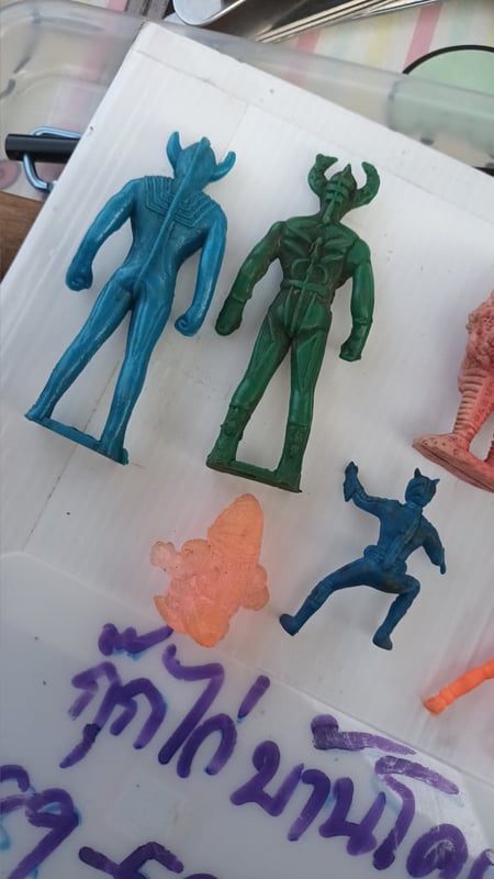 ตุ๊กตุ่น ANT อุลตร้าแมน และโมเดลยางลบมอนเตอร์ สัตว์ประหลาด กิเอรอน เซย์จู (Gieron seijyu)อุลตร้าฟูจิยะ และการามอน(PIG MON)อุลตร้าคิว งานเก่างานมือสองญี่ปุ่น สวย วินเทจ เผื่อมีคนสะสมครับ เหมาๆ ทั้งหมดตามภาะ 7ชิ้นตามภาพ