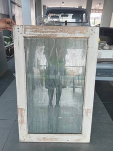 ปรับราคาขายเหมาด่วนๆ บานหน้าต่างไม้สัก ขนาด 70×110ซม.มือสองสภาพสมบูรณ์พร้อมใช้งาน 5บาน