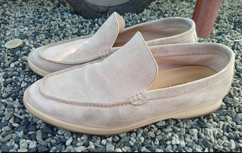  Loro Piana summer walk made in Italy หนังกลับสีครีม ไซส์ 40 มือสองสวยๆ นานๆได้หลุดมาที ของใหม่หลายหมื่น มือสอง