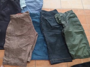 กางเกงขาสั้นหญิงชายคละกันค่ะ รวมๆแล้วประมาณ 30 ตัวบวกลบนิดหน่อย เหมาๆ 300 มารับได้เลยจ้าแพคส่งเพิ่ม 50 นะคะ กางเกงขาสั้นหญิงชายคละกันค่ะ รวมๆแล้วประมาณ 30 ตัวบวกลบนิดหน่อย เหมาๆ 300 มารับได้เลยจ้าแพคส่งเพิ่ม 50 นะคะ