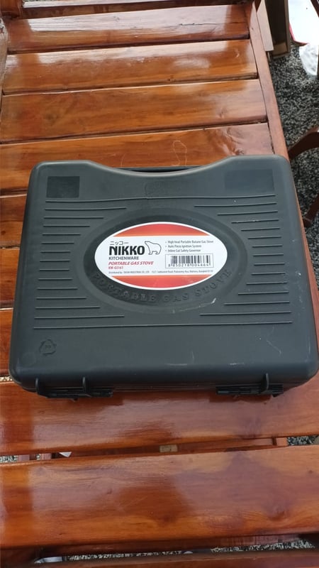 เตาแก๊สปิคนิคแบบพกพา NIKKO รุ่นGS161มือสอง สภาพดีครับ น้ำหนักเบา 1.8 กก. เท่านั้น พกพาง่ายสะดวก
