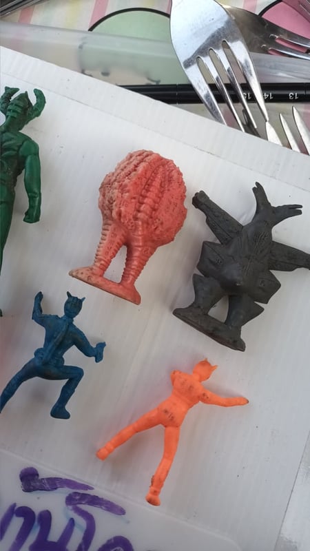 ตุ๊กตุ่น ANT อุลตร้าแมน และโมเดลยางลบมอนเตอร์ สัตว์ประหลาด กิเอรอน เซย์จู (Gieron seijyu)อุลตร้าฟูจิยะ และการามอน(PIG MON)อุลตร้าคิว งานเก่างานมือสองญี่ปุ่น สวย วินเทจ เผื่อมีคนสะสมครับ เหมาๆ ทั้งหมดตามภาะ 7ชิ้นตามภาพ