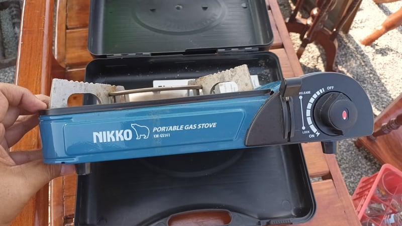 เตาแก๊สปิคนิคแบบพกพา NIKKO รุ่นGS161มือสอง สภาพดีครับ น้ำหนักเบา 1.8 กก. เท่านั้น พกพาง่ายสะดวก
