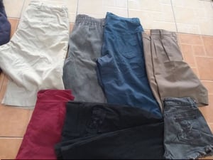 กางเกงขาสั้นหญิงชายคละกันค่ะ รวมๆแล้วประมาณ 30 ตัวบวกลบนิดหน่อย เหมาๆ 300 มารับได้เลยจ้าแพคส่งเพิ่ม 50 นะคะ กางเกงขาสั้นหญิงชายคละกันค่ะ รวมๆแล้วประมาณ 30 ตัวบวกลบนิดหน่อย เหมาๆ 300 มารับได้เลยจ้าแพคส่งเพิ่ม 50 นะคะ