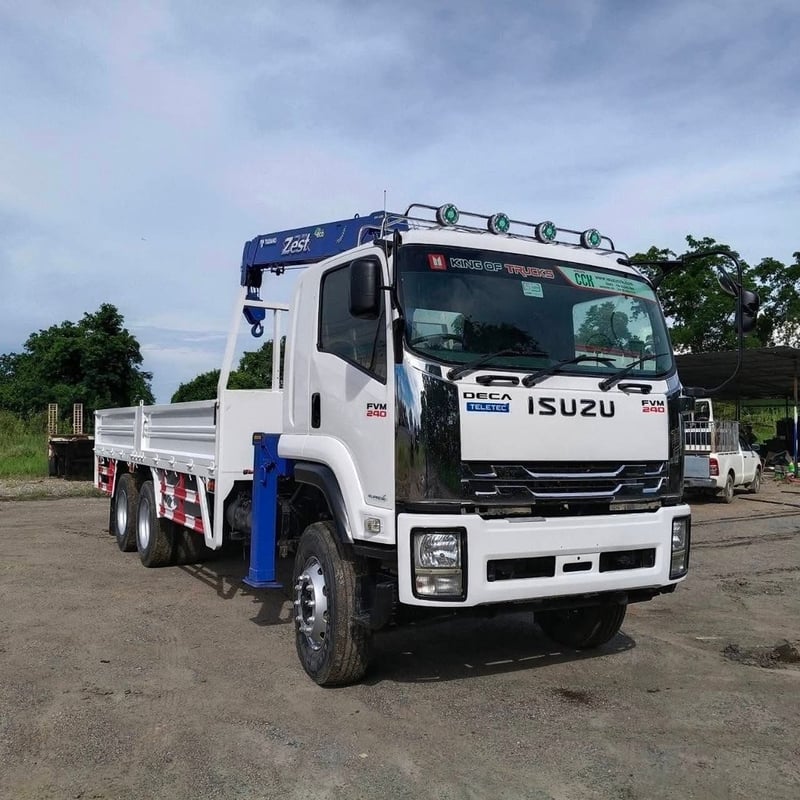 ISUZU FVM 240แรงม้า รถบรรทุก 10ล้อ กระบะเหล็กติดเครน ปี2022