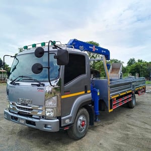 ขายรถหกล้อเครน 3ตัน ปี57 พร้อมใช้งาน