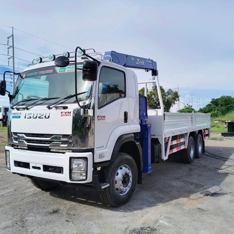ISUZU FVM 240แรงม้า รถบรรทุก 10ล้อ กระบะเหล็กติดเครน ปี2022