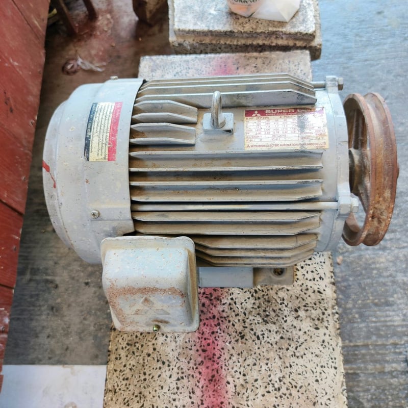  มอเตอร์ Mitsubishi 5 แรง 220v