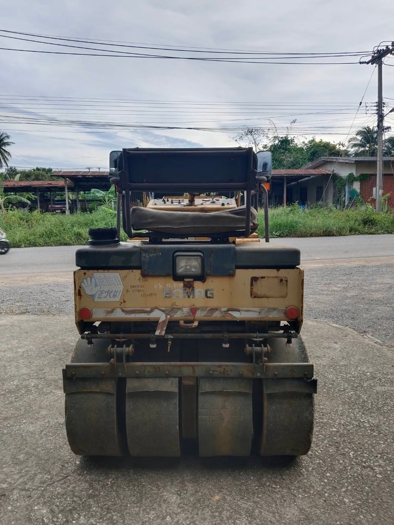 ขายรถบด BOMAG BW 115 AC 2.5 ตัน | สั่นแรงมาก รถจอดเก็บ สภาพดี พร้อมใช้งาน ขายรถบด BOMAG BW 115 AC 2.5 ตัน | สั่นแรงมาก รถจอดเก็บ สภาพดี พร้อมใช้งาน