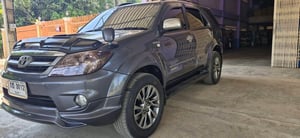 ขายครับfortuner 3.0 สภาพสวยครับเจ้าของขายเอง