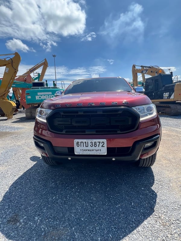 ขายครับรถ (Ford Everest)2.2ขับ2 ดีเซลสภาพสวยเจ้าของขายเองครับ