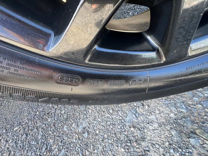 ขายครับรถ (Ford Everest)2.2ขับ2 ดีเซลสภาพสวยเจ้าของขายเองครับ