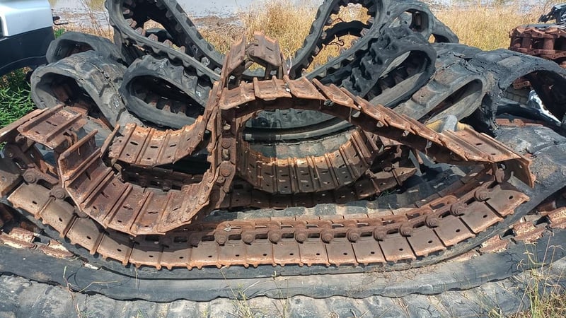 SALE FROM JAPAN #TRACK SHOE5 (คู่ละ) 15,500  Uาท #โซ่พร้อมแผ่นแทรค #แทรครถขุด