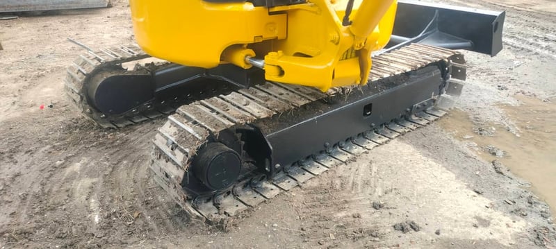 EXCAVATOR #KOMATSU #PC30 #PC30MR -3  👍 ขนาด 3ตัน มีลายไปป์ปิ้ง (ลายหัวเจาะกระแทก)