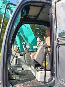 #มหกรรมลดล้างสต๊อก  650,000 บาท 🎉 HYD. EXCAVATOR #KOBELCO #SK135SR -1ES #YY04 