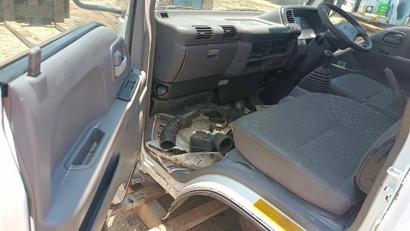 52,000 Uาท FROM JAPAN งานนำเข้า #หัวเก๋ง #หัวเก๋งรถบรรทุก ไซค์ 4ล้อใหญ่ ,6ล้อเล็ก เกียร์ธรรมดา