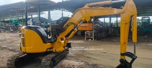 EXCAVATOR #KOMATSU #PC30 #PC30MR -3  👍 ขนาด 3ตัน มีลายไปป์ปิ้ง (ลายหัวเจาะกระแทก)