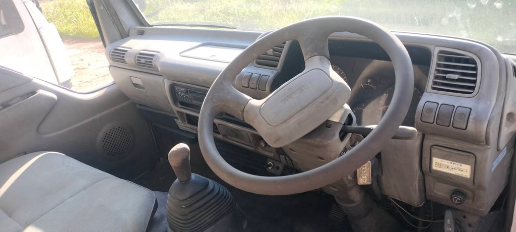 55,500 Uาทเท่านั้น ISUZU NKR #หัวเก๋ง  #หัวเก๋งรถบรรทุก   ไซค์ 4ล้อใหญ่ 6ล้อเล็ก