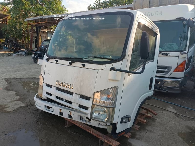 69,000 Uาท 💢 #หัวเก๋ง #หัวเก๋งรถบรรทุก FROM #JAPAN CABIN #ISUZU : #NKR #NLR85 #NMR85 #NQR #NHR85 #NLR130 (สีขาว) #โรโบคอป เล็ก #อิซูสุ