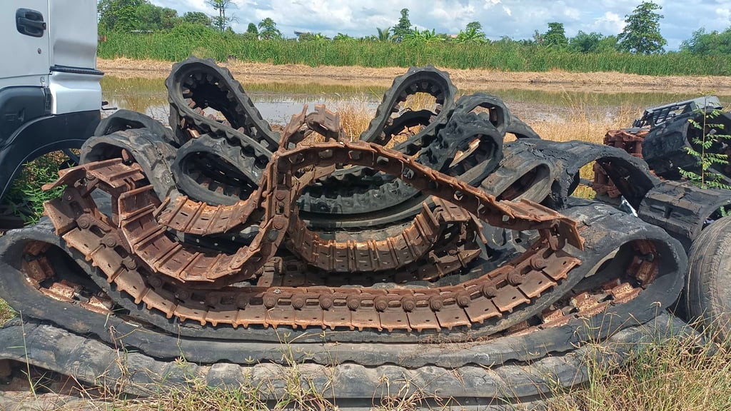 SALE FROM JAPAN #TRACK SHOE5 (คู่ละ) 15,500  Uาท #โซ่พร้อมแผ่นแทรค #แทรครถขุด