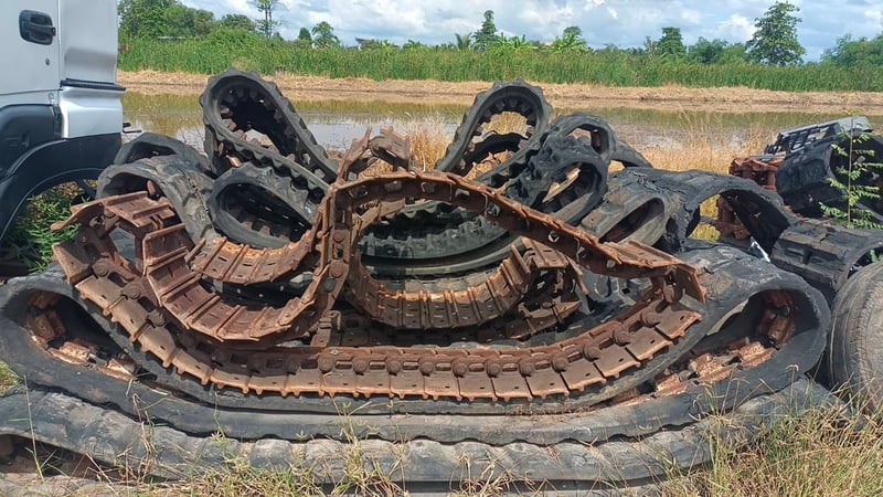 SALE FROM JAPAN #TRACK SHOE5 (คู่ละ) 15,500  Uาท #โซ่พร้อมแผ่นแทรค #แทรครถขุด