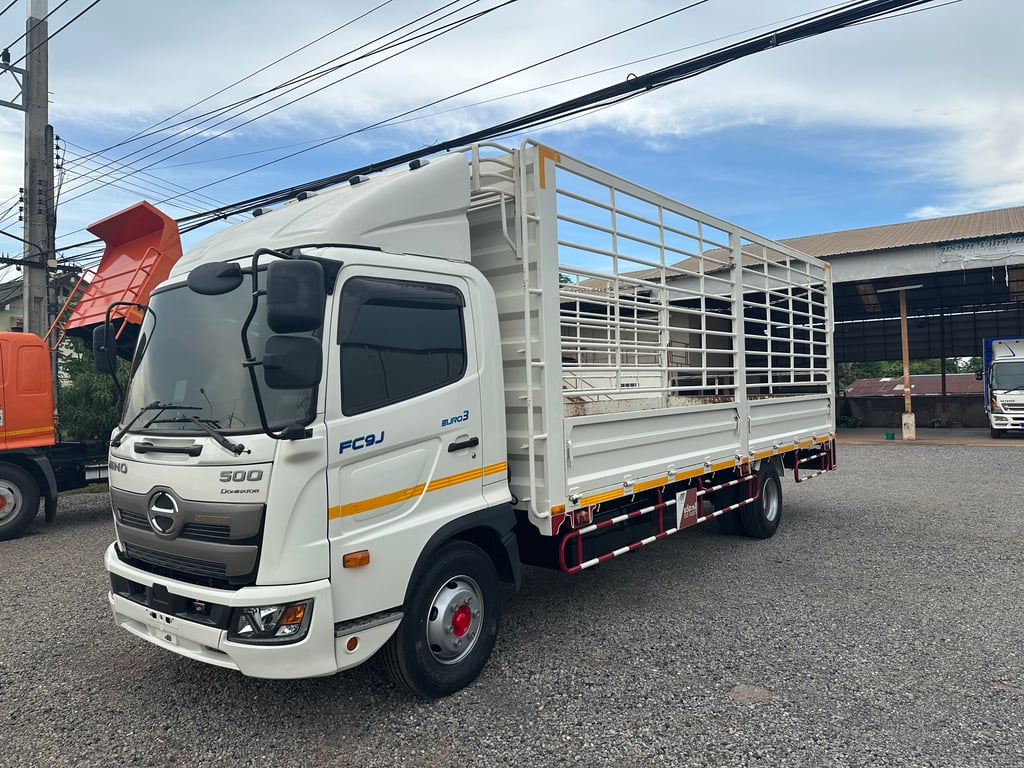 รถบรรทุก 6 ล้อ HINO FC9J 210แรงม้า ยาว 6.60 เมตร กระบะคอกสูง ปี2023 รถบรรทุก 6 ล้อ HINO FC9J 210แรงม้า ยาว 6.60 เมตร กระบะคอกสูง ปี2023