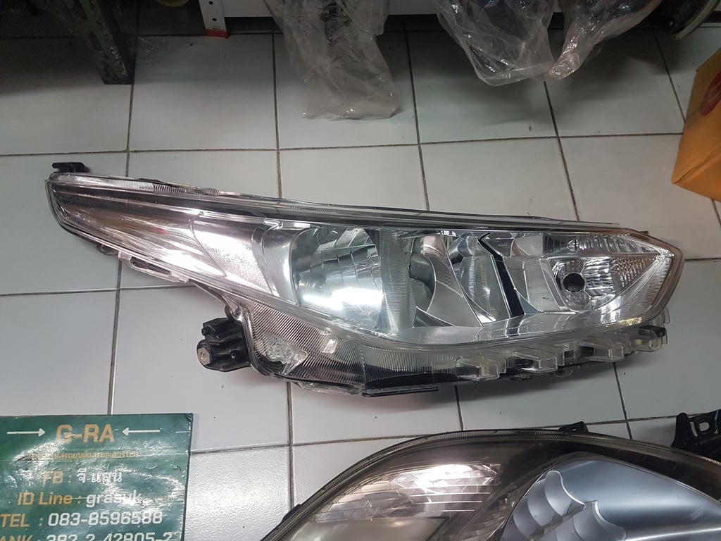 ไฟหน้า Toyota Vios Yaris ไฟหน้า Toyota Vios Yaris