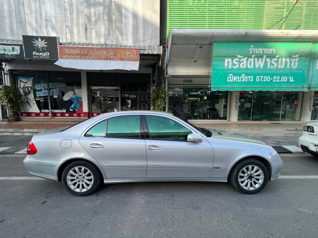 Benz e200 ปี2008 Benz e200 ปี2008