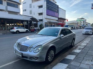 Benz e200 ปี2008